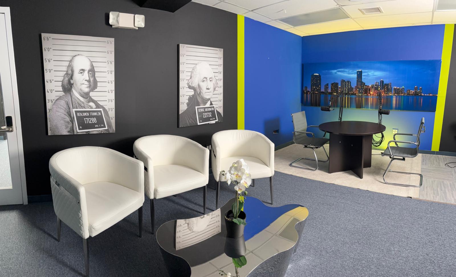 PodcastMiami Kendall studio photo 36